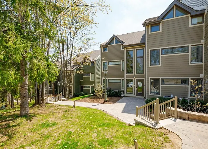2 Bdrm Ski In Ski Out Loft At Blue Mountain